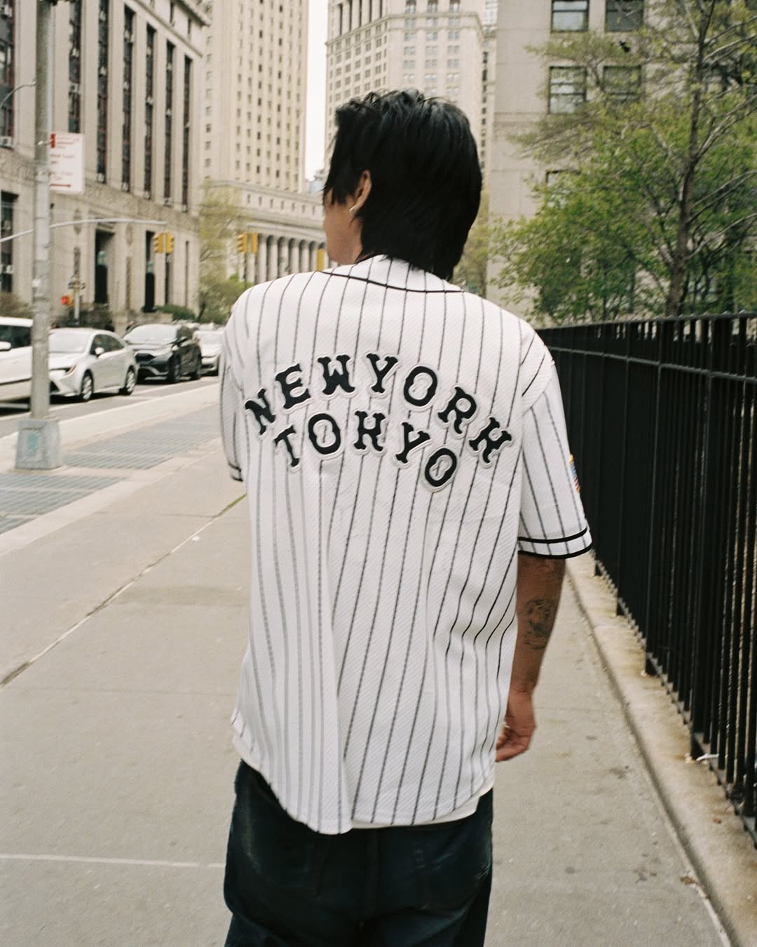 supreme y homerun conectan nueva york y tokio en su capsula para ss25 25gramos 10