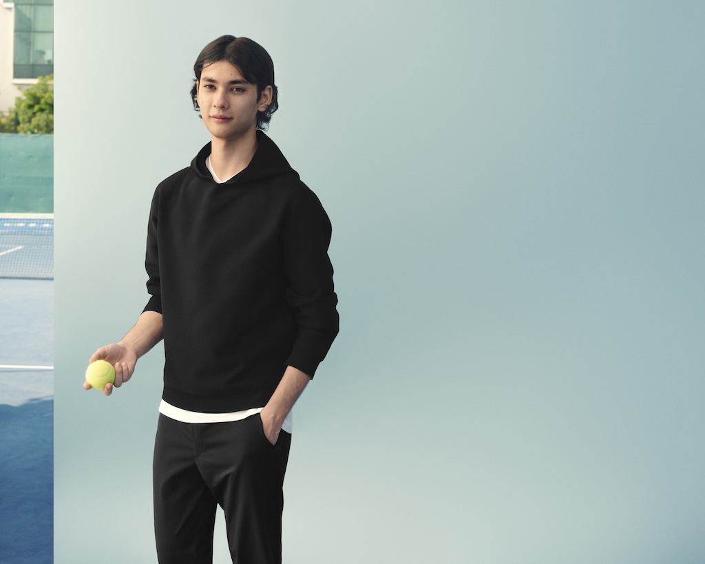 uniqlo presenta una nueva coleccion capsula junto a la leyenda roger federer 25gramos 7