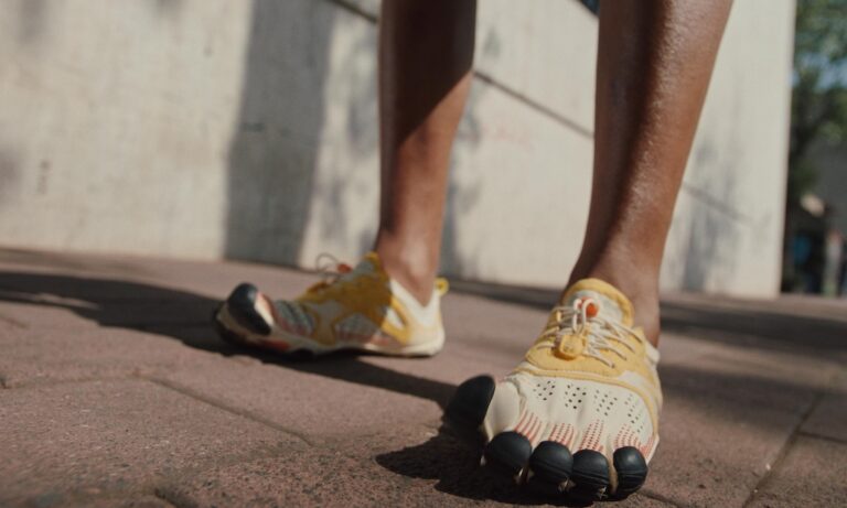 vibram desvela su coleccion fivefingers para la temporada primavera verano 2025 25gramos 8