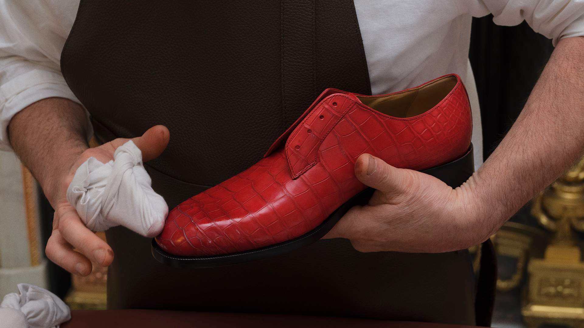 christian louboutin rinde tributo a la artesania en su ultima presentacion 25gramos 5