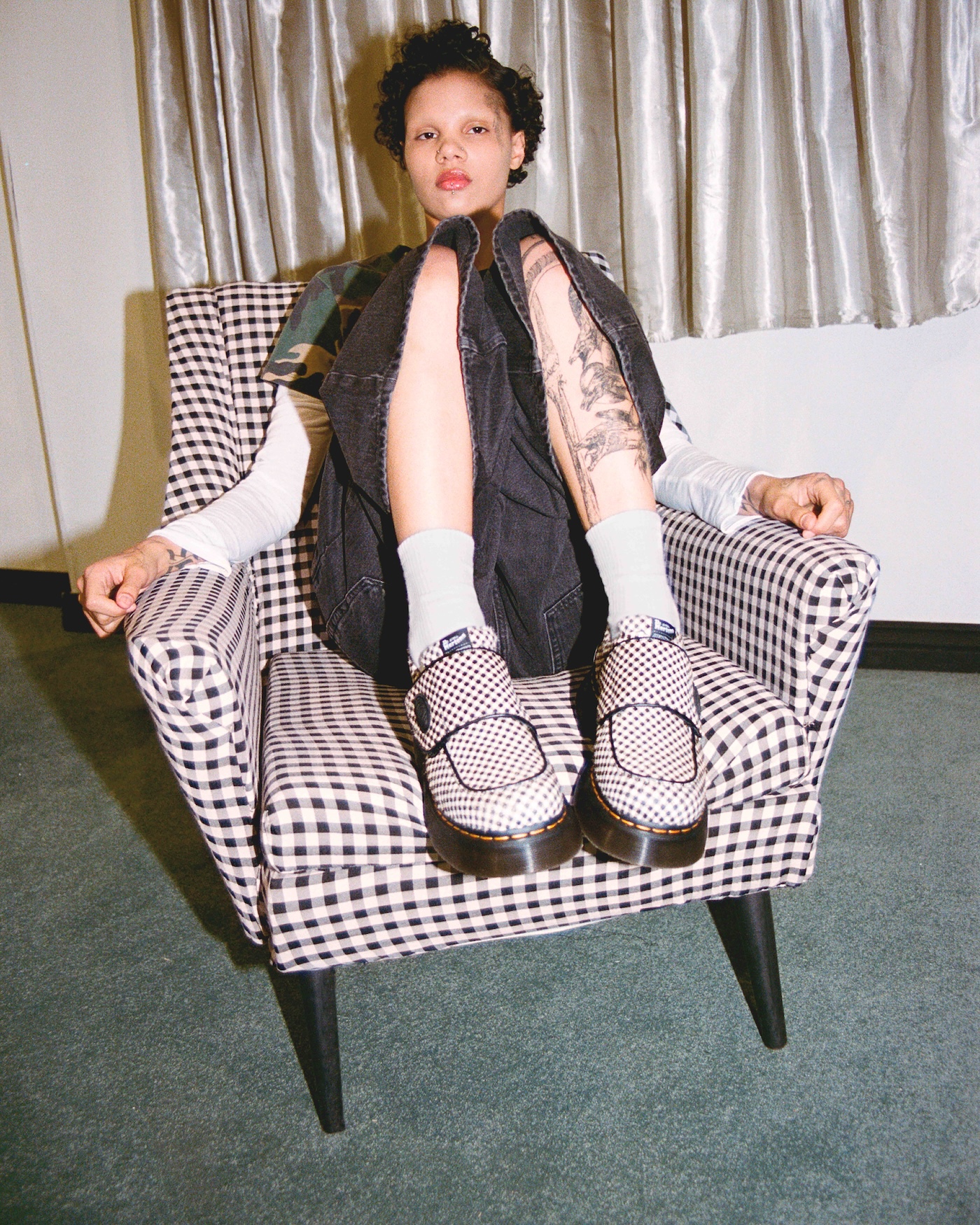 dr martens y mademe vuelven a aliarse en una segunda colaboracion 25gramos 3