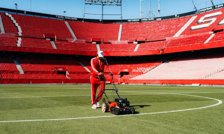 el sevilla fc y adidas se reencuentran cuatro decadas despues 25gramos 9