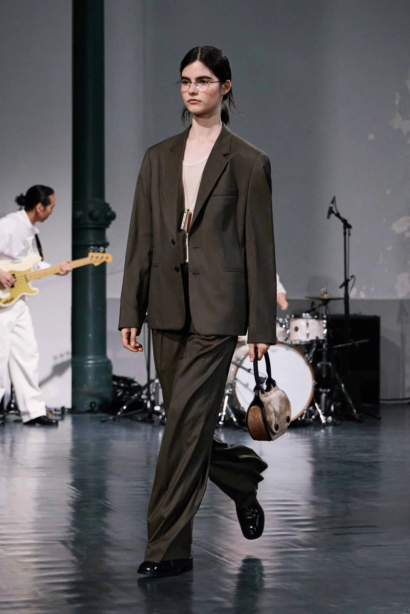 lemaire reafirma su lenguaje en la coleccion primavera verano 2026 25gramos 7 scaled