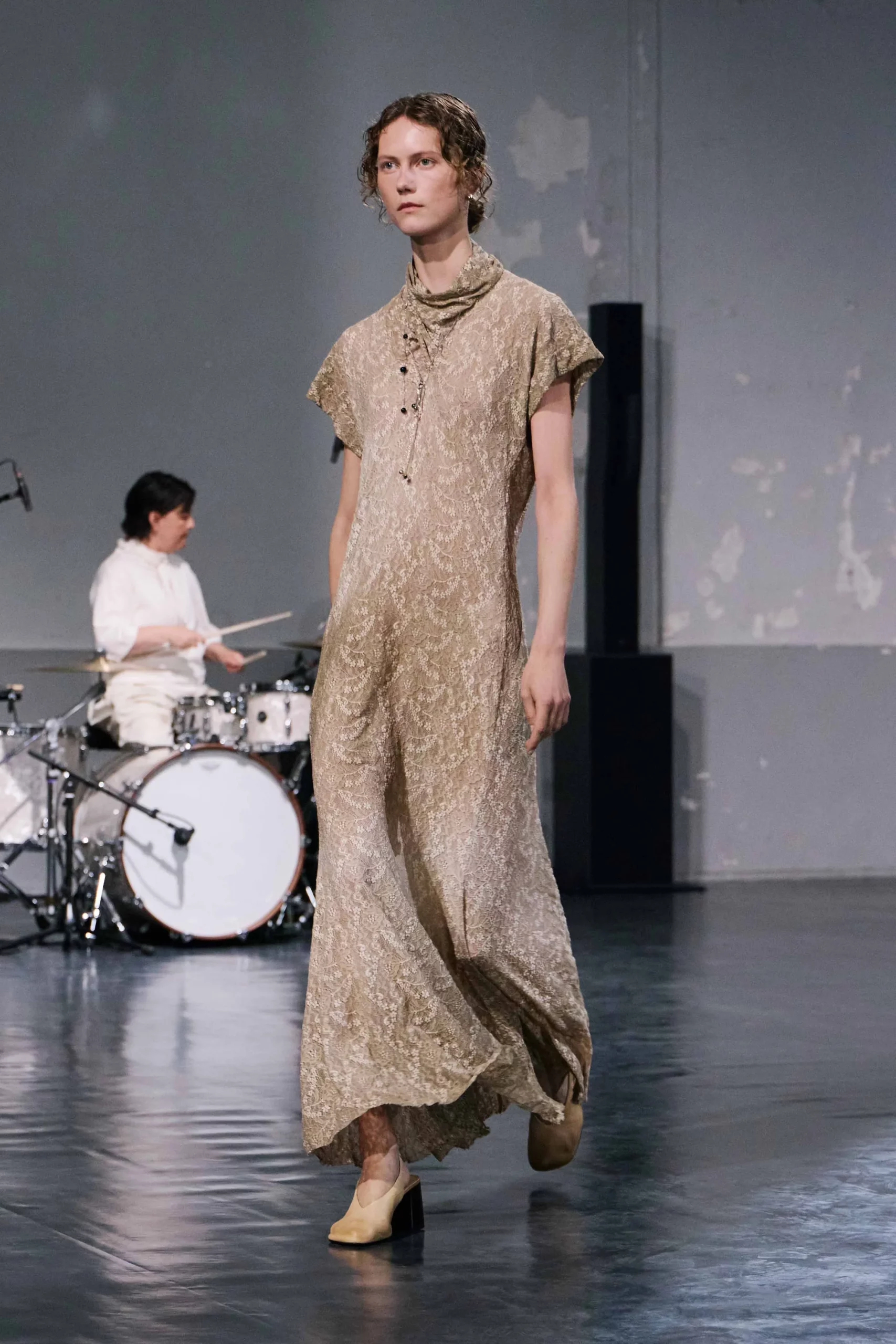 lemaire reafirma su lenguaje en la coleccion primavera verano 2026 25gramos 8 scaled