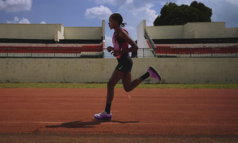 nike crea una coleccion completa junto a la atleta faith kipyegon 25gramos