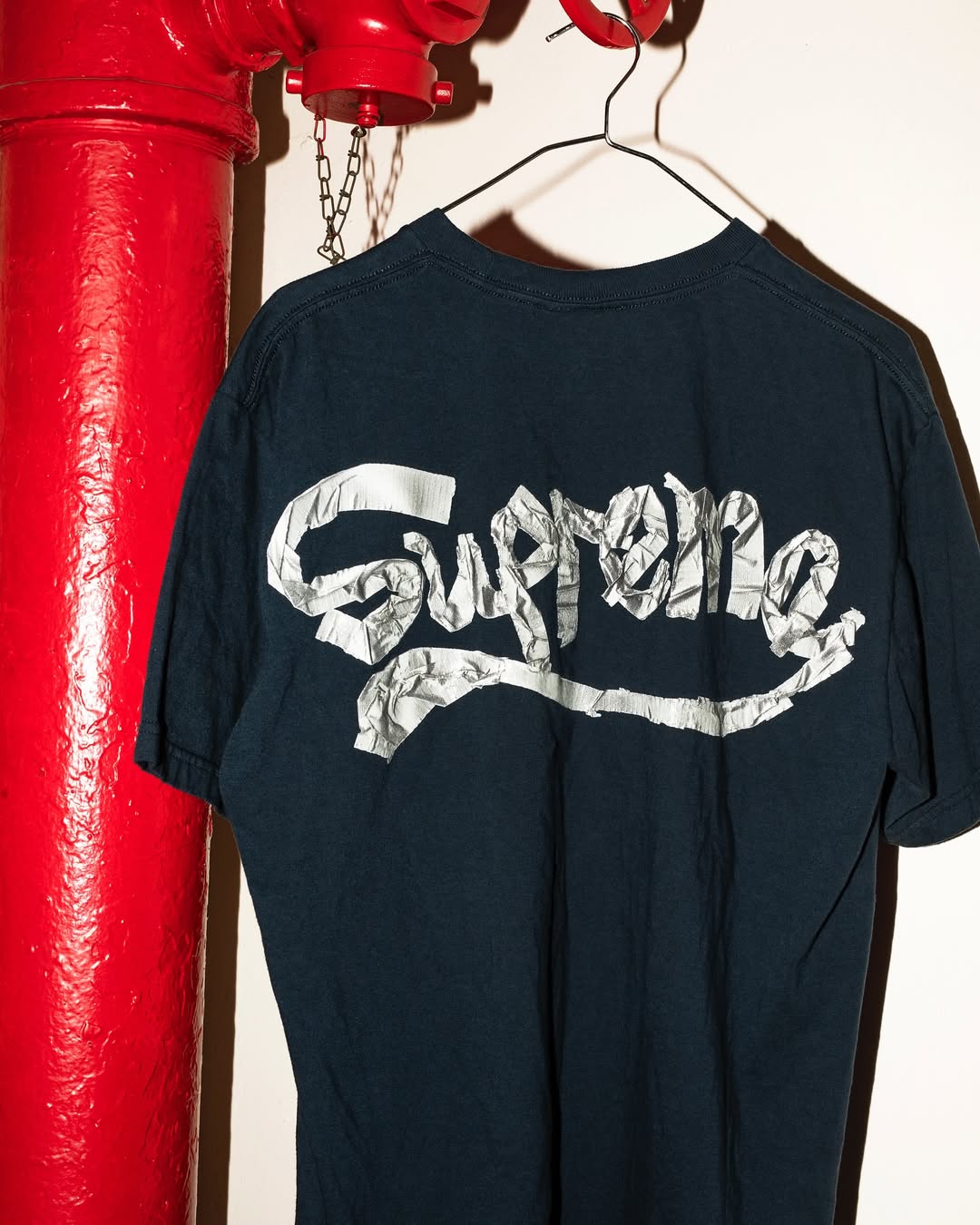 supreme lanza un nuevo drop de camisetas graficas para el verano 25gramos 3