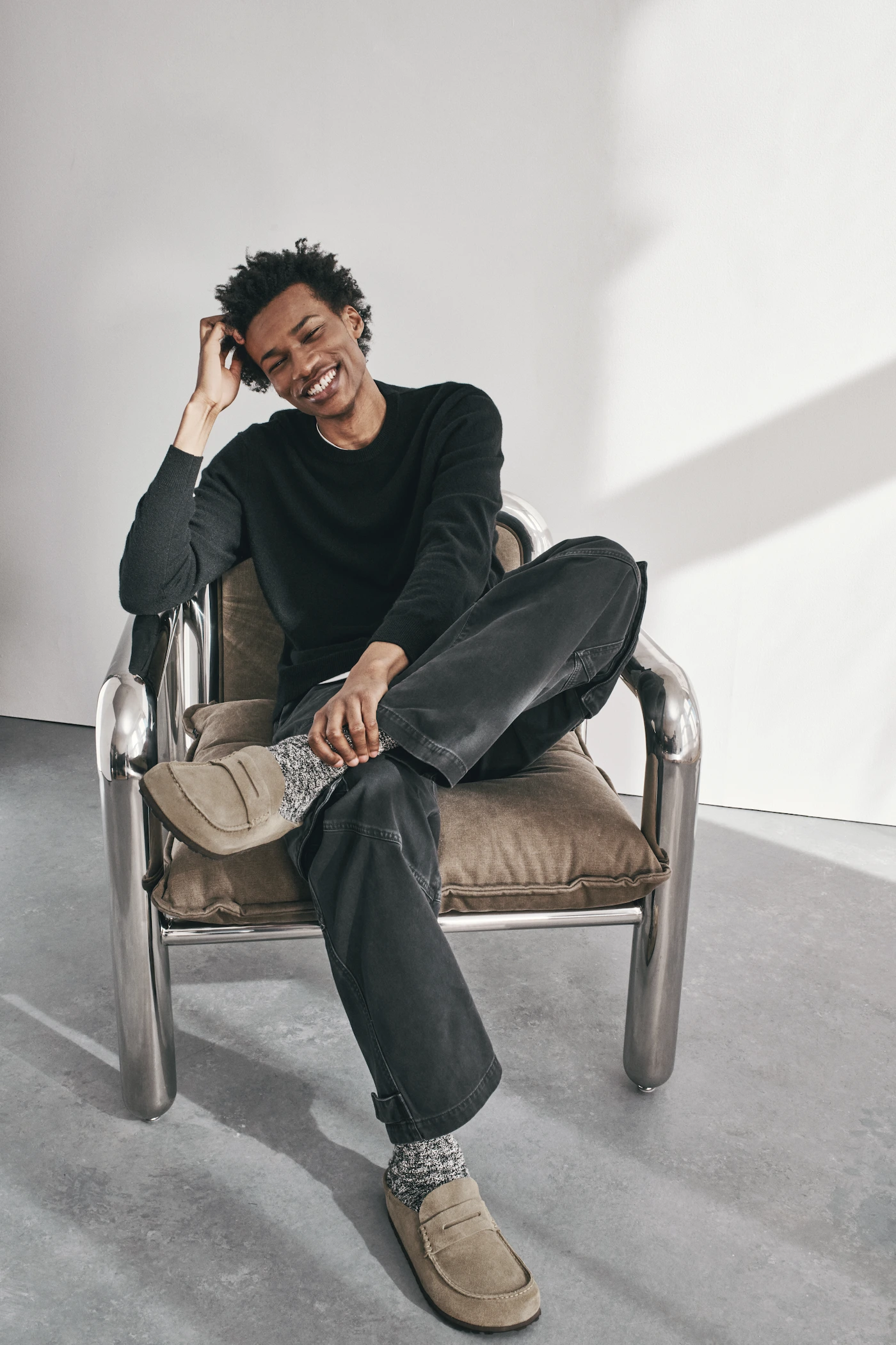 a medio camino entre mocasin y zueco birkenstock relanza el modelo naples wrapped 25gramos 4
