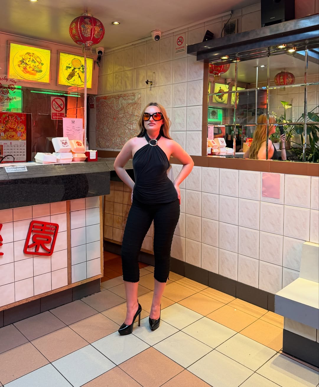 amelia dimoldenberg firma una coleccion capsula junto a peachy den 25gramos 4