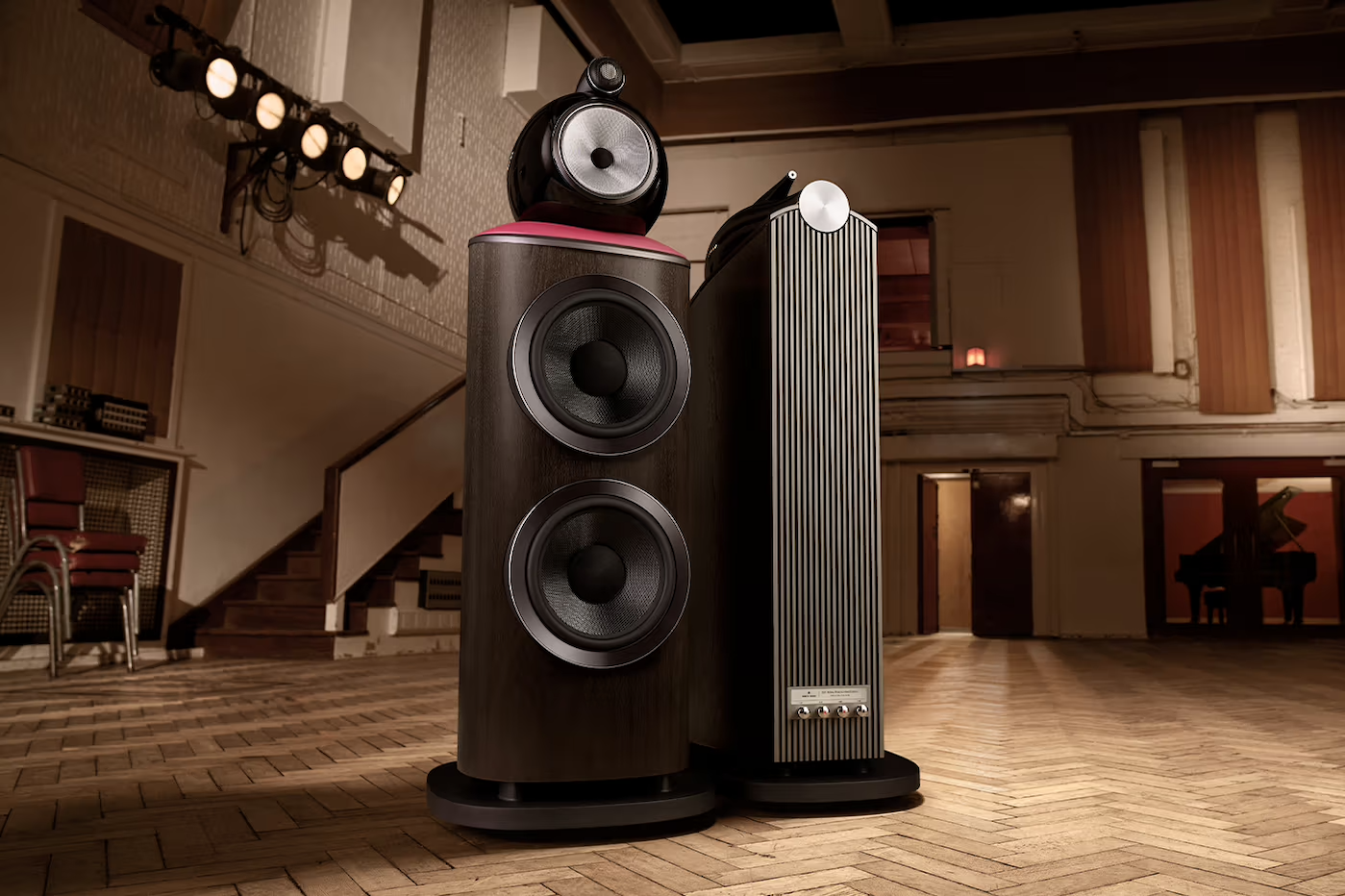 bowers wilkins colabora con abbey road para lanzar una edicion limitada del clasico 801 25gramos 2