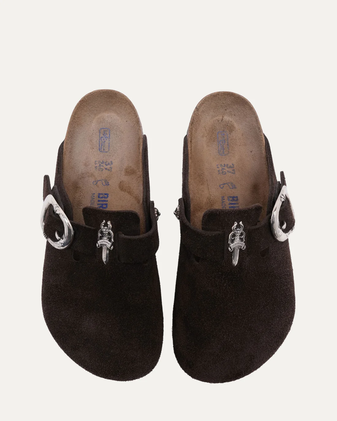 circulan online un par de birkenstock reimaginados por chrome hearts 25gramos 1