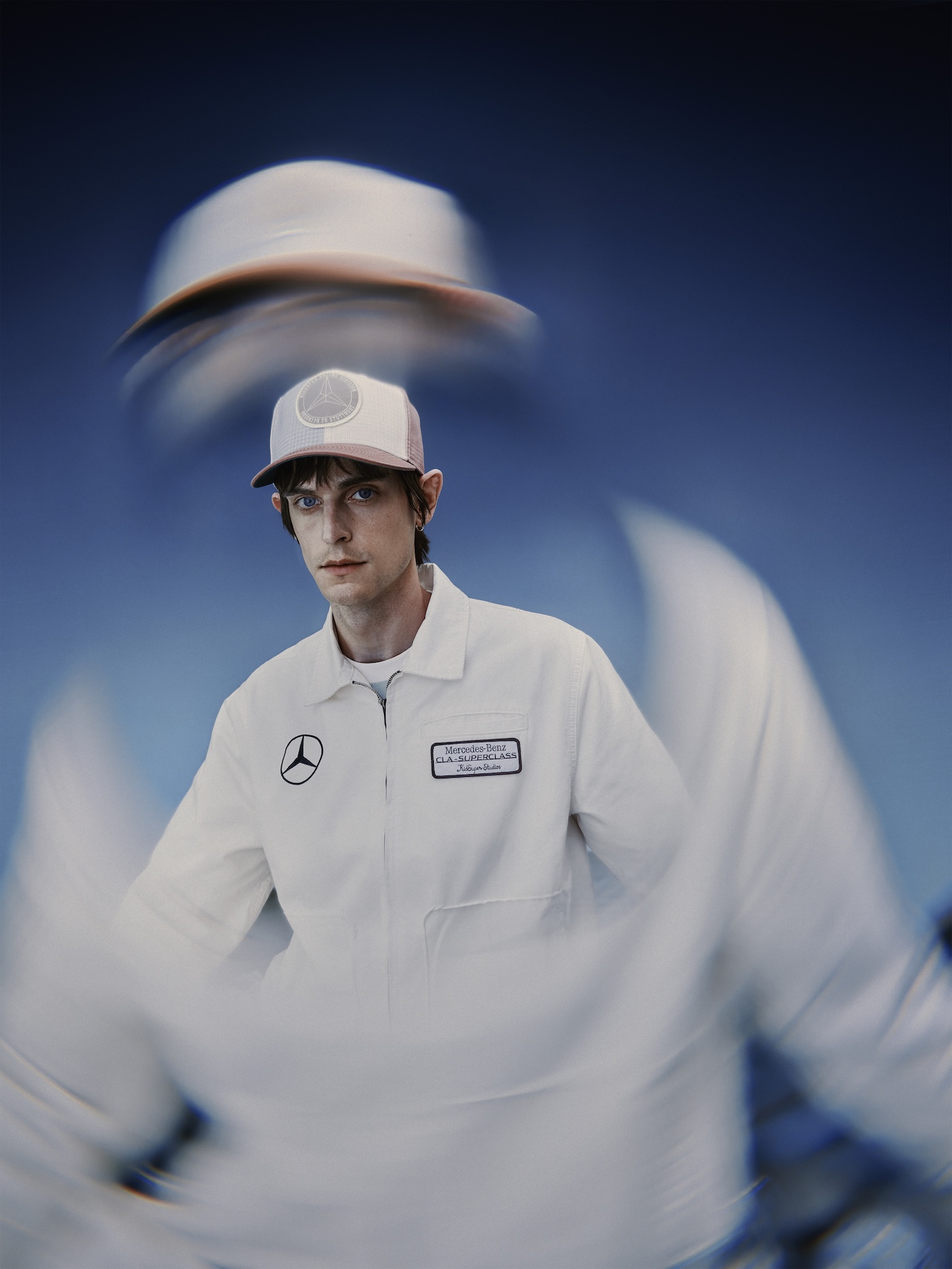 colm dillane es el nuevo invitado de mercedes benz 25gramos 11