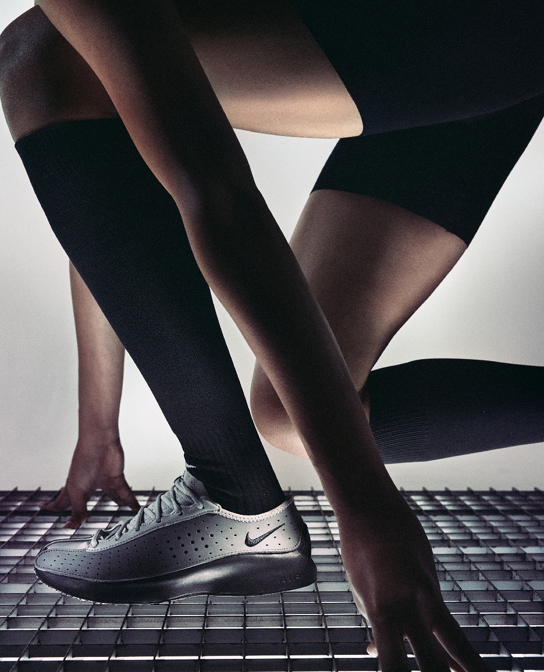 dover street market ofrece su propia version de las nike air superfly 25gramos 3
