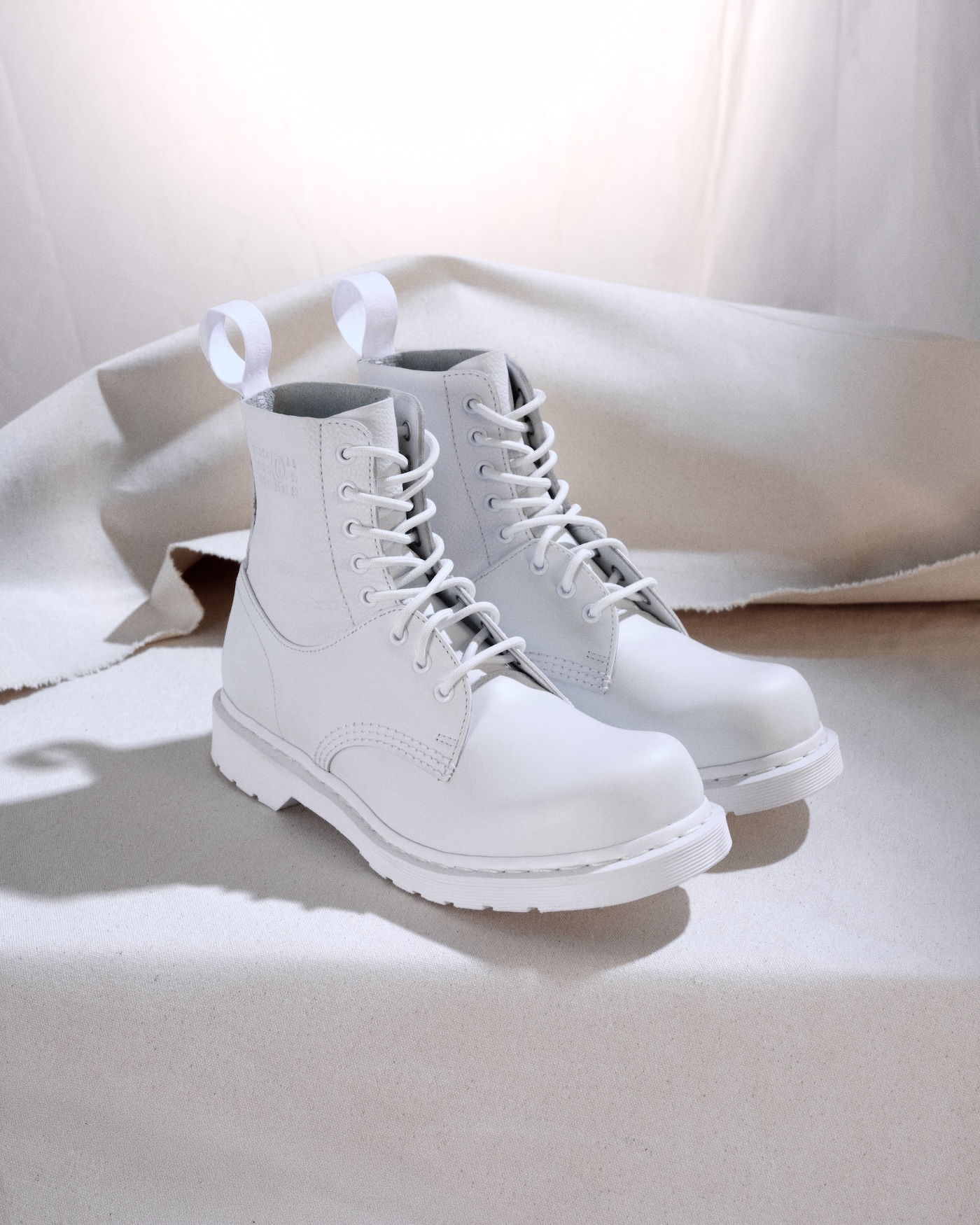 dr martens y mm6 maison margiela a medio camino entre lo industrial y lo poetico 25gramos 8