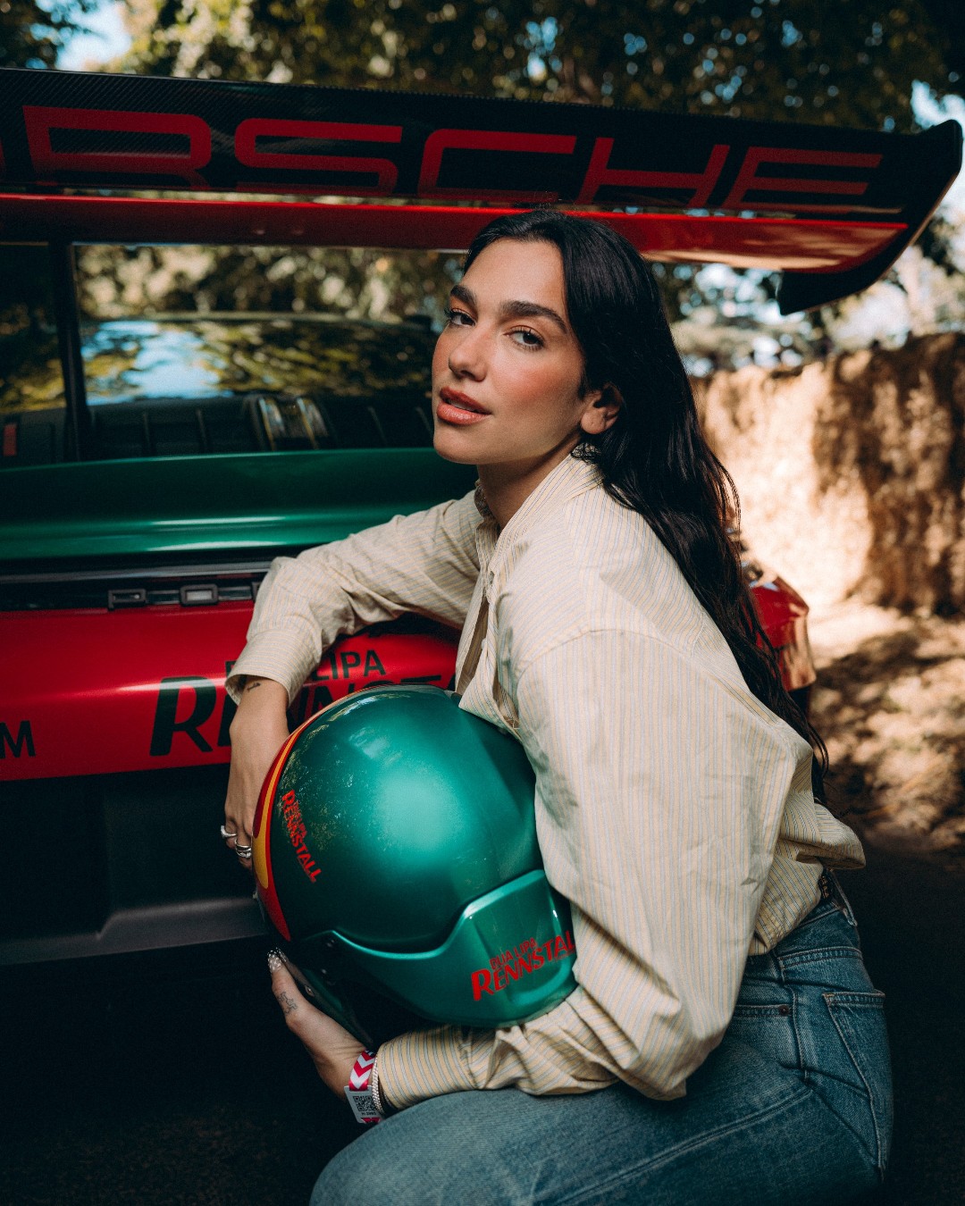 dua lipa pondra a subasta su version exclusiva del porsche 911 gt3 rs 25gramos 2