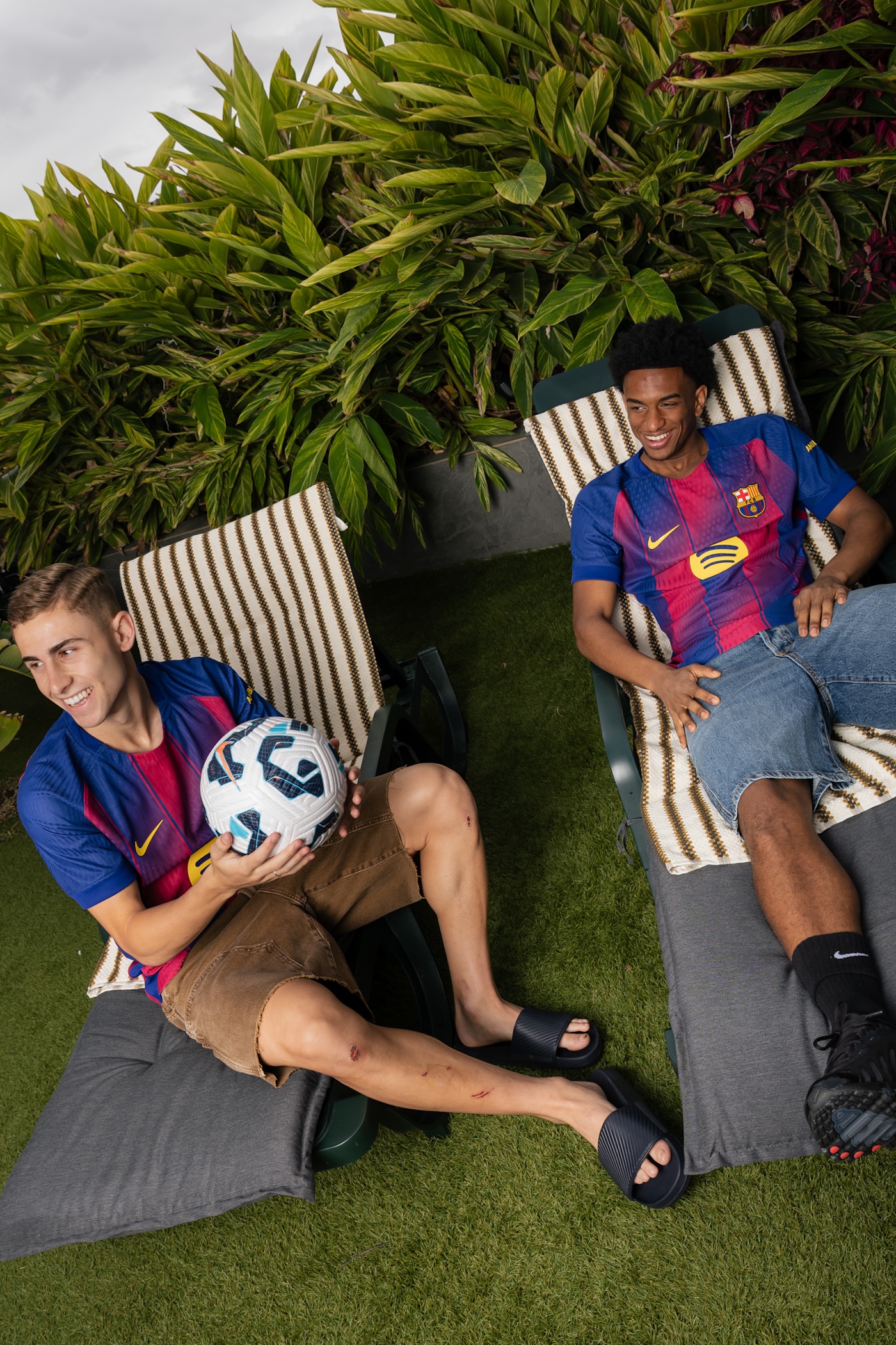 el fc barcelona estrena nueva equipacion para la temporada 2025 26 25gramos 8