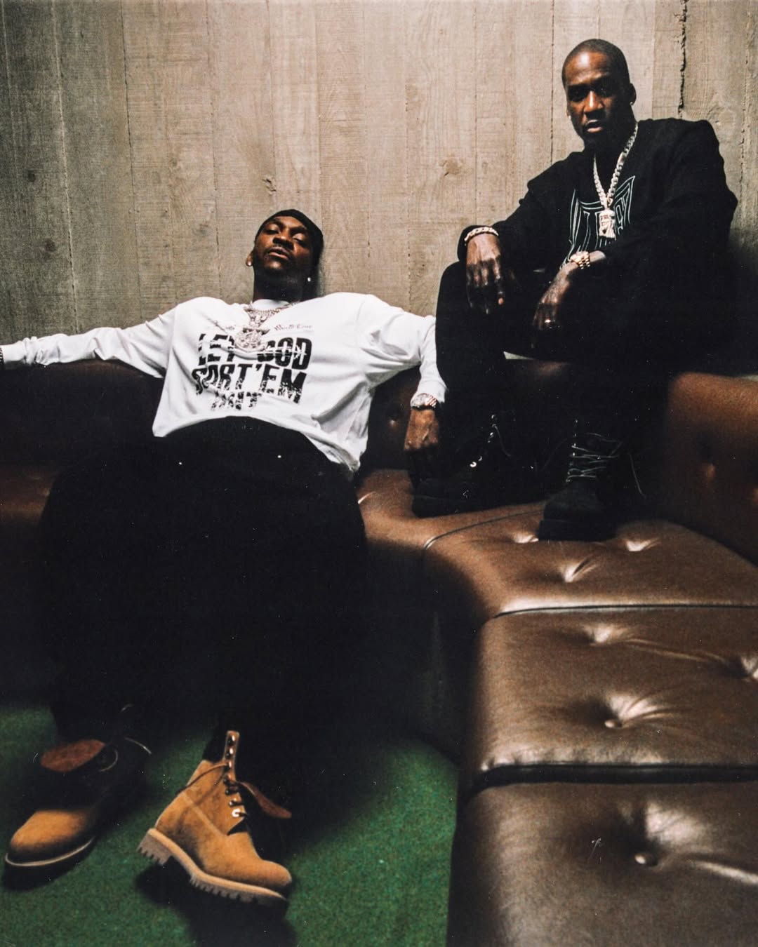 en plena cuenta atras para la llegada de let god sort em out clipse presenta una capsula junto a carhartt wip 25gramos 1