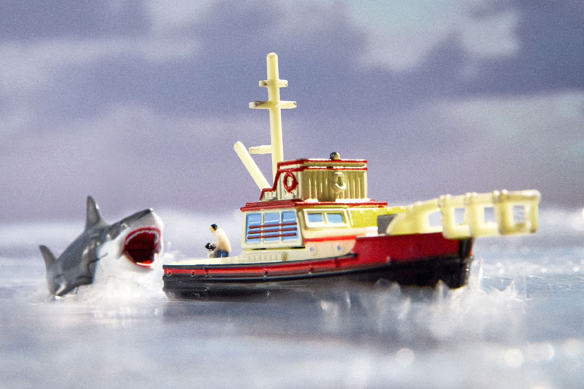 hot wheels celebra el 50o aniversario de tiburon con un limitadisimo set coleccionable 25gramos 2