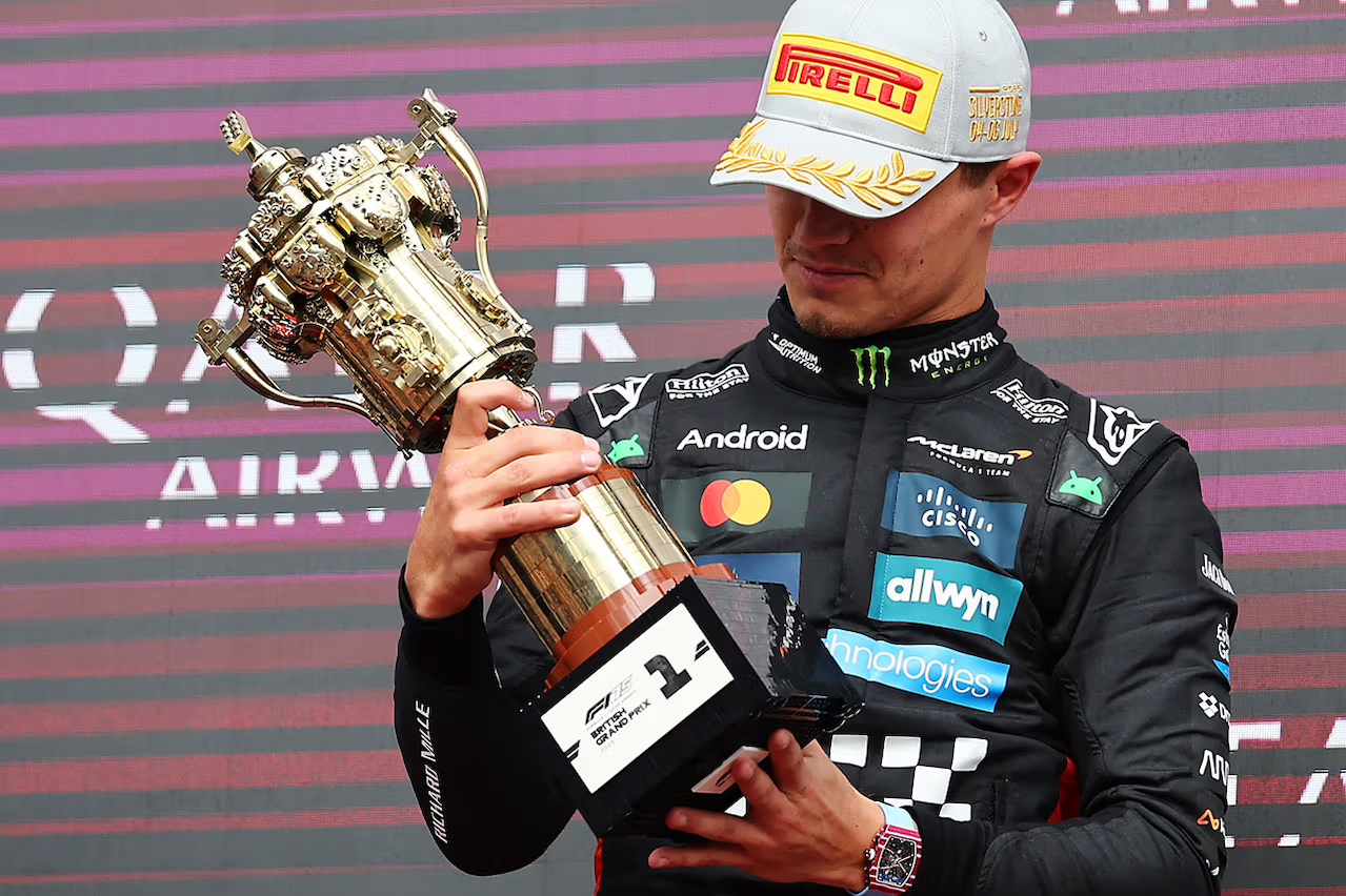 lego celebra el 75o aniversario de la formula 1 en el gran premio de gran bretana 25gramos 1