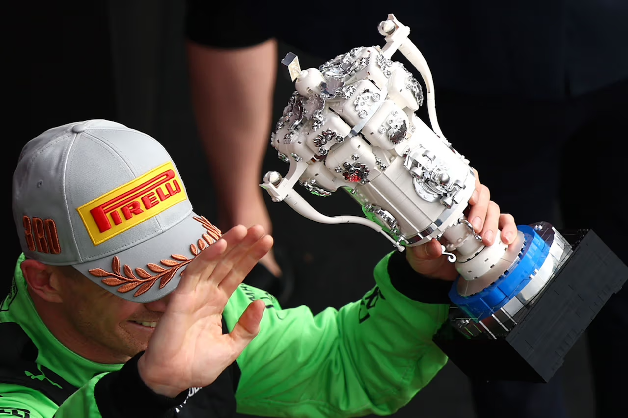 lego celebra el 75o aniversario de la formula 1 en el gran premio de gran bretana 25gramos 2