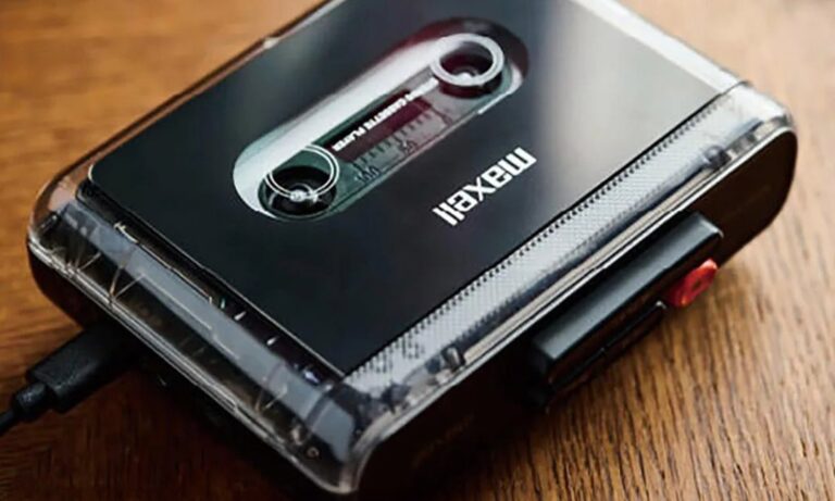 maxell lanza un guino al pasado en forma de reproductor de cassette 25gramos 1
