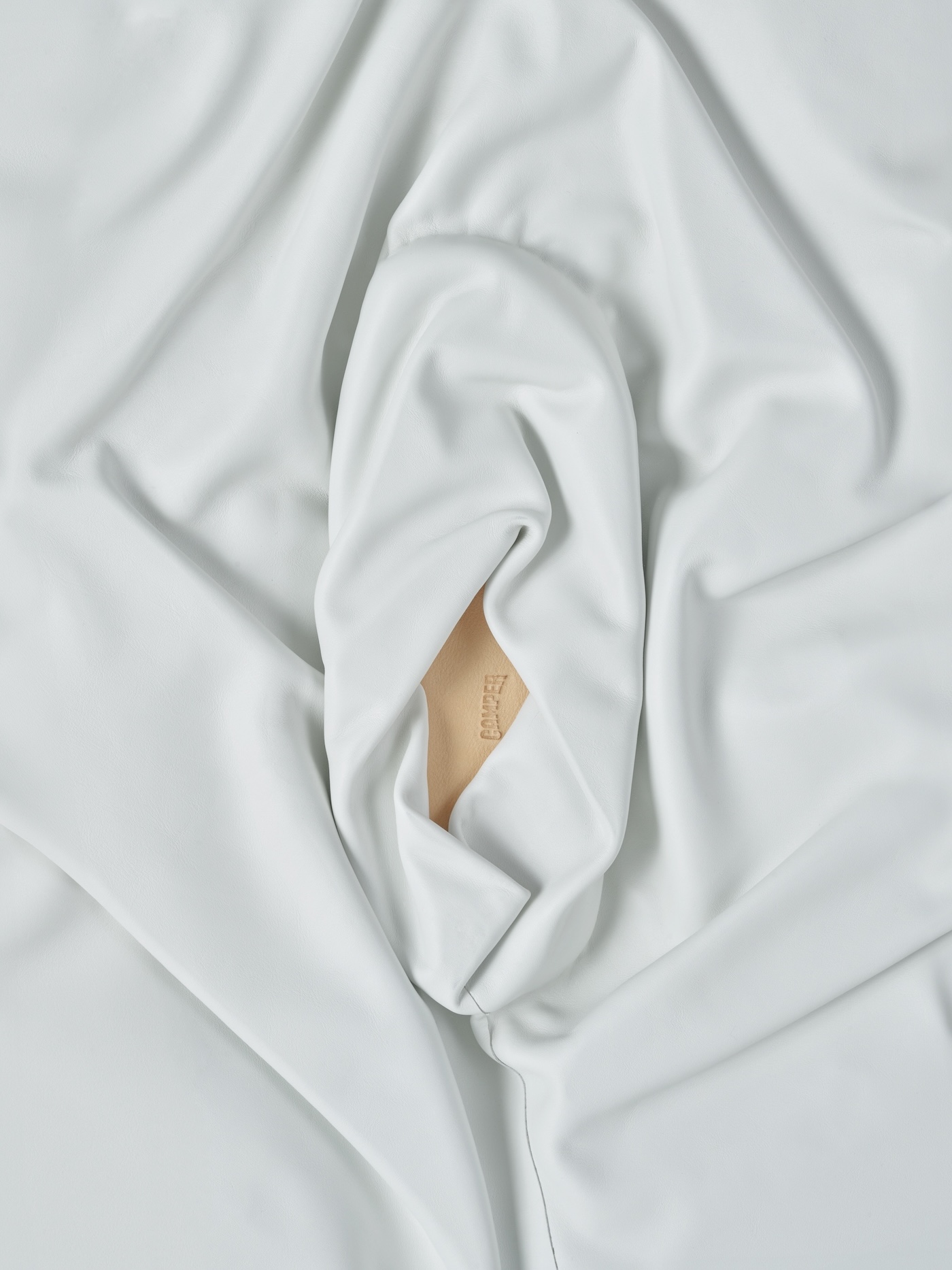 peu form es la nueva linea de camper junto a issey miyake 25gramos 6