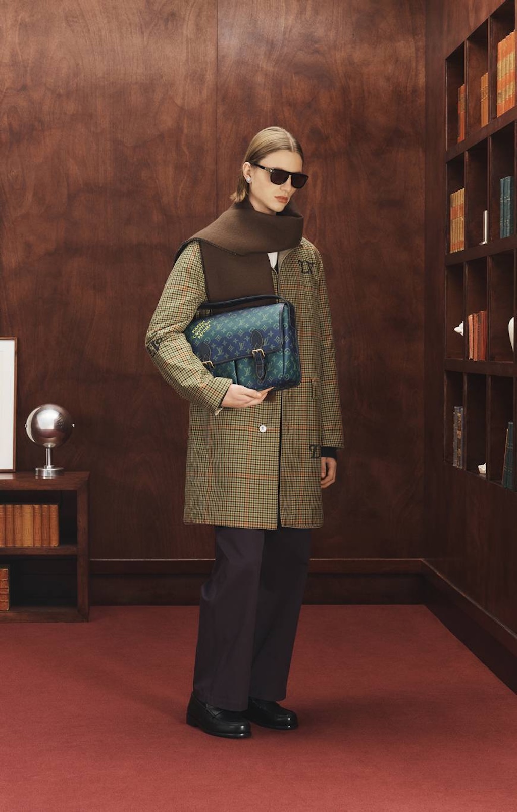 pharrell ofrece su propia version del universo ivy league en su nueva coleccion para louis vuitton 25gramos 10