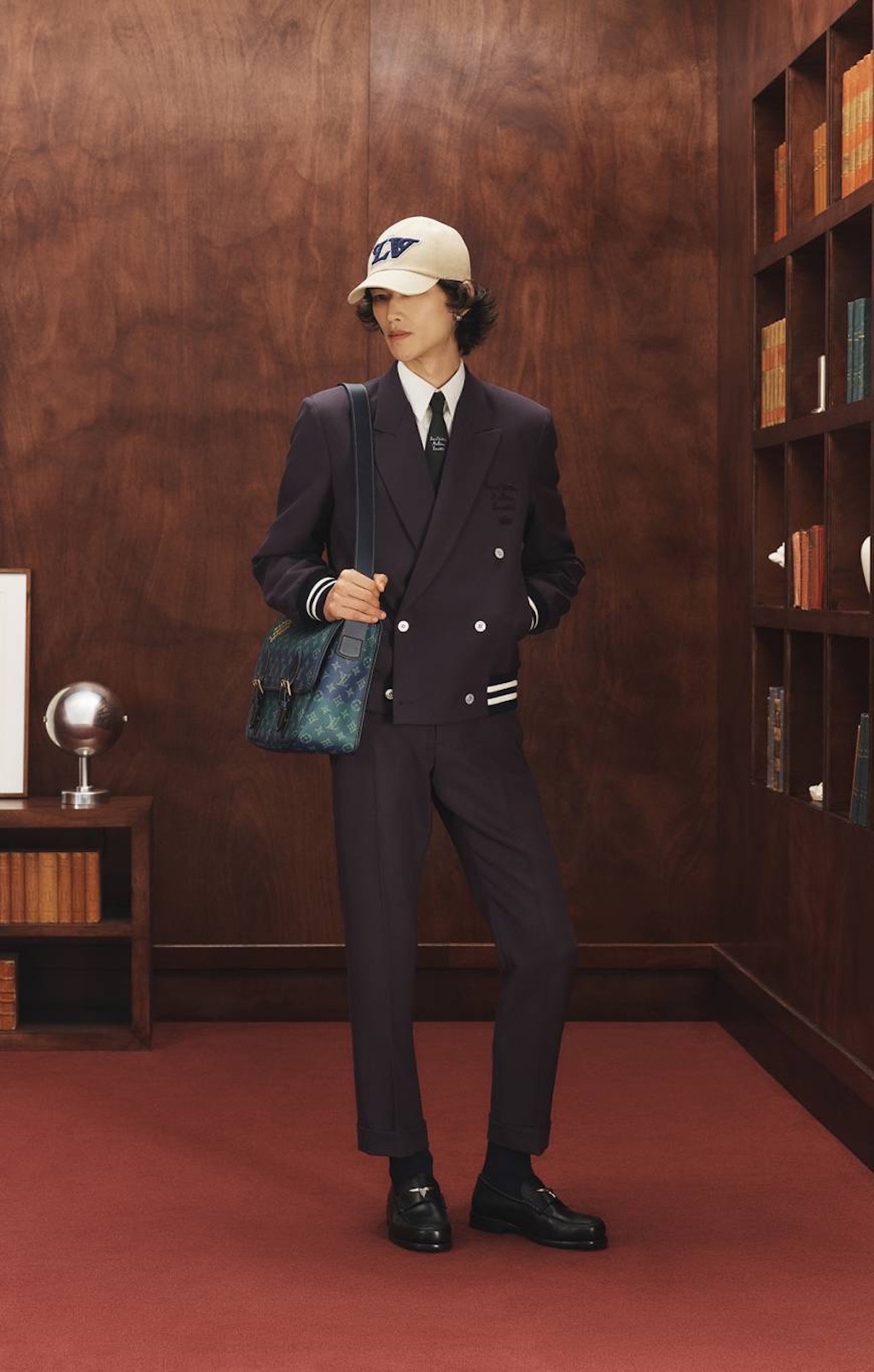 pharrell ofrece su propia version del universo ivy league en su nueva coleccion para louis vuitton 25gramos 2