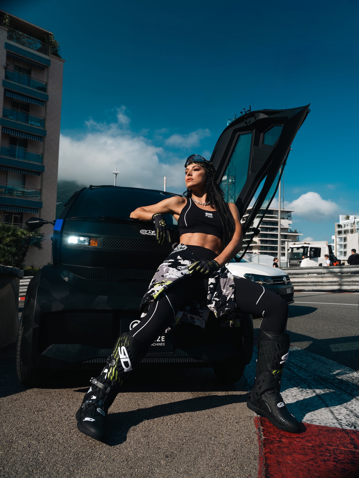 thearsenal aterriza en monaco con dos lanzamientos que redefinen la movilidad de lujo 25gramos 11