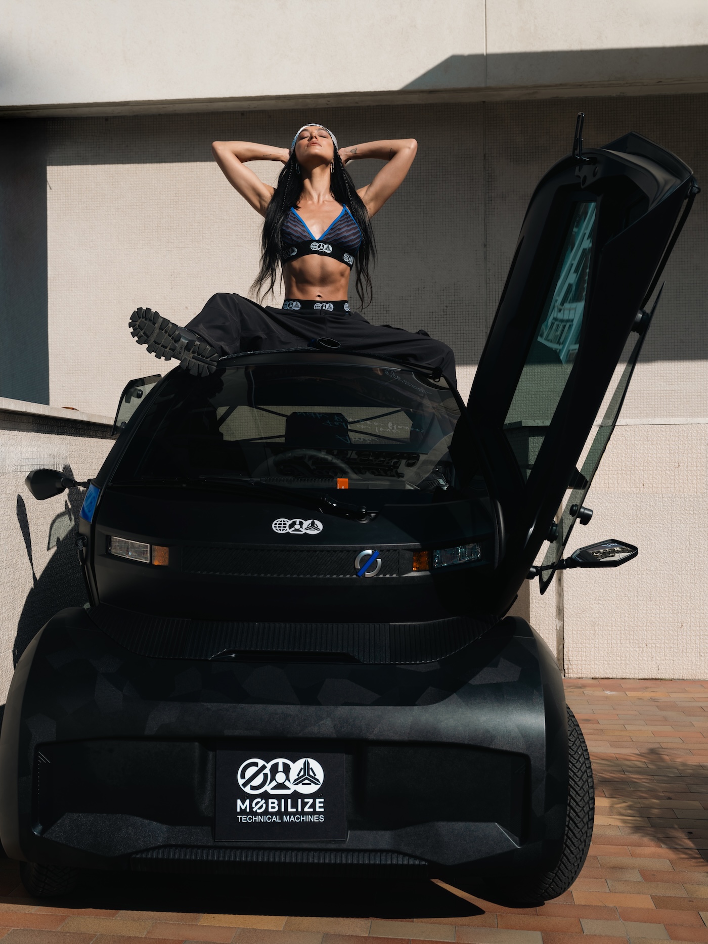 thearsenal aterriza en monaco con dos lanzamientos que redefinen la movilidad de lujo 25gramos 4