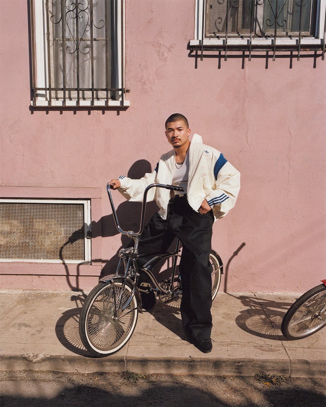 willy chavarria y adidas originals reconectan en una nueva coleccion para spring summer 2025 25gramos 9