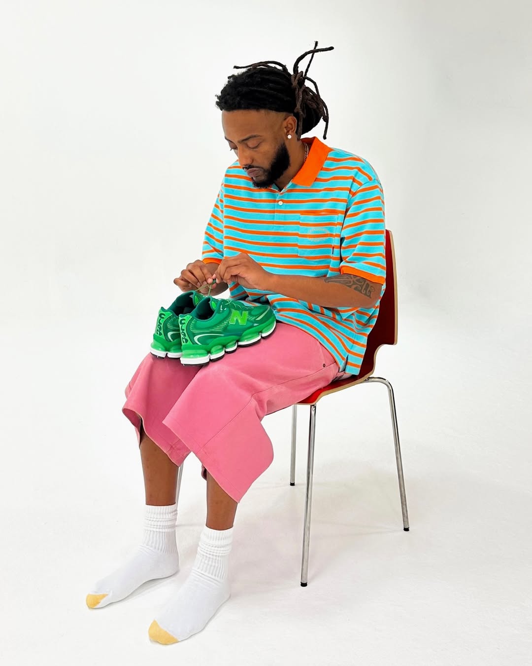 amine ofrece un primer vistazo a sus nuevas zapatillas junto a new balance 25gramos 5