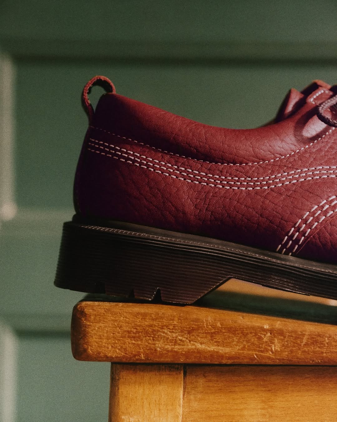dr martens prepara la silueta lowell para el otono con nuevos colores 25gramos 6