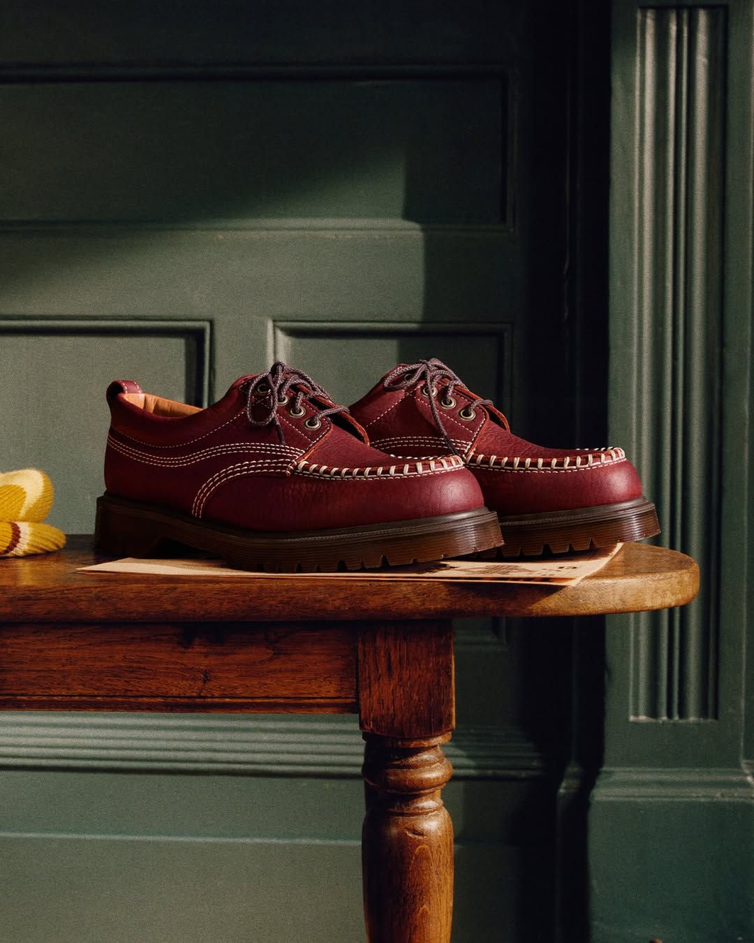 dr martens prepara la silueta lowell para el otono con nuevos colores 25gramos 7
