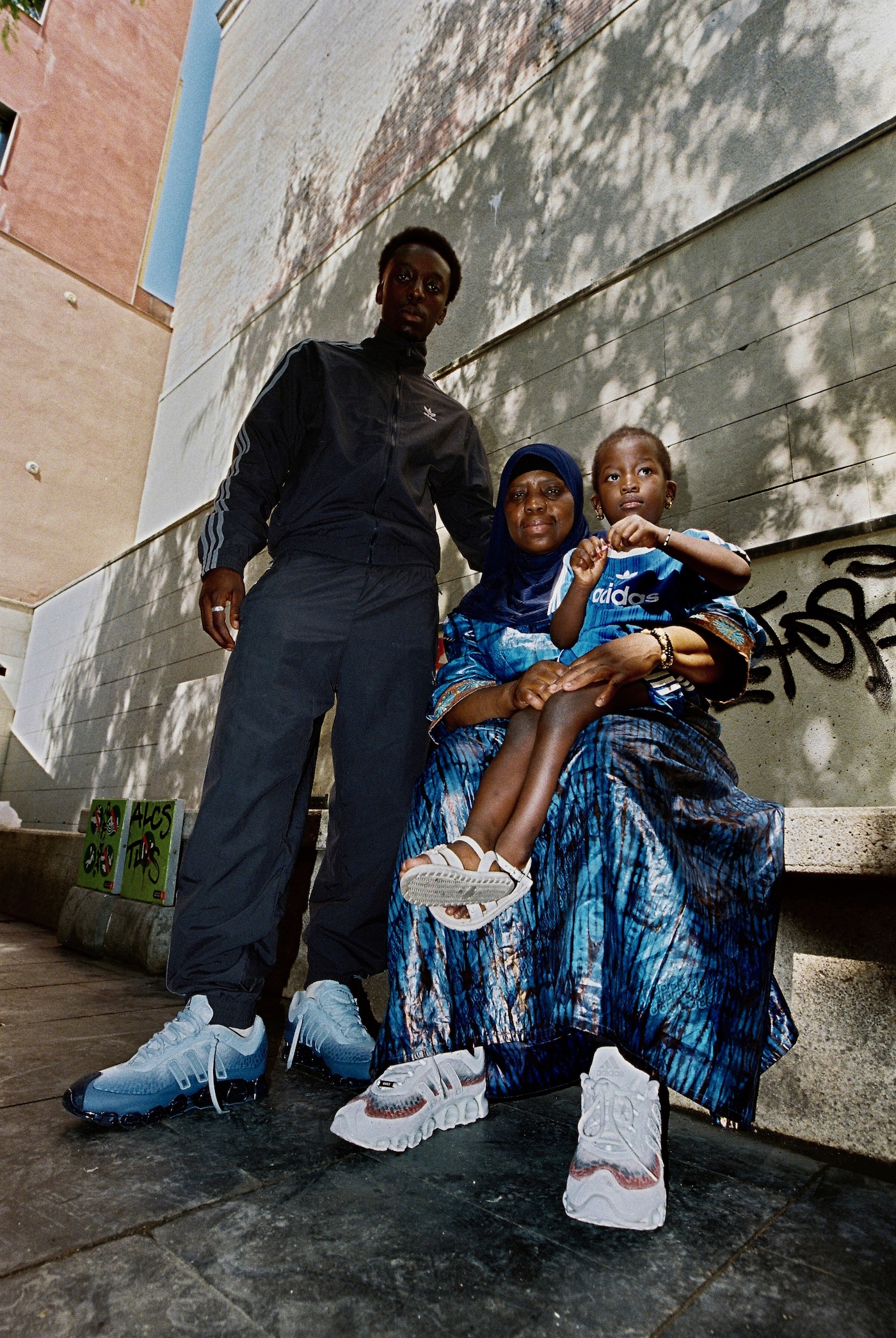 el colectivo winner circle firma una nueva campana junto a adidas y foot locker 25gramos 6