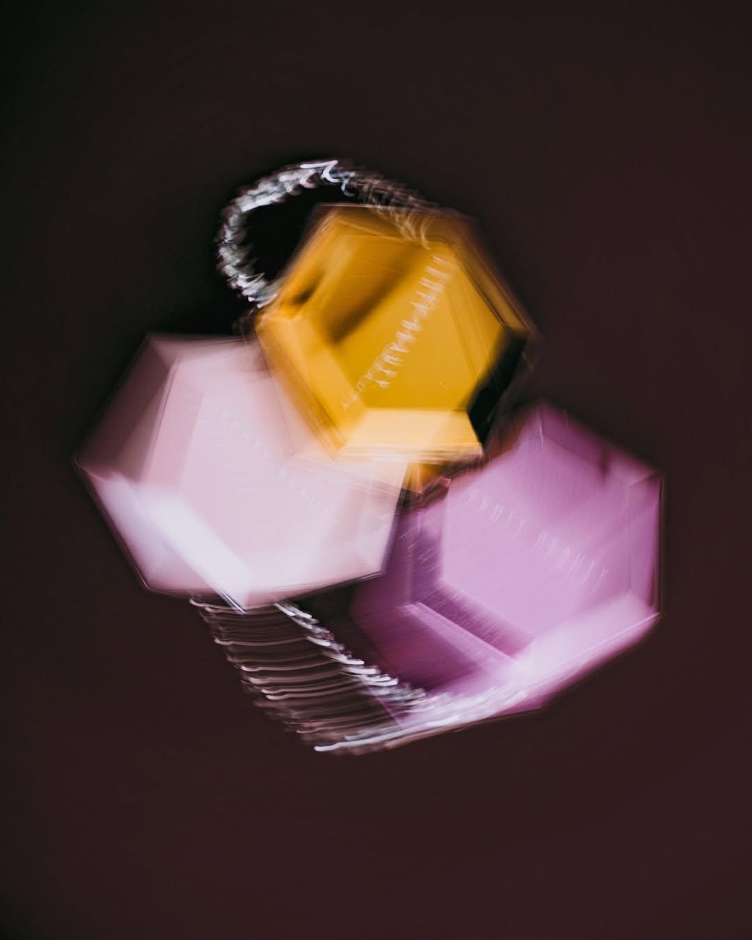 fenty beauty lleva el brillo a un nuevo nivel con la nueva coleccion diamond bomb 25gramos 1