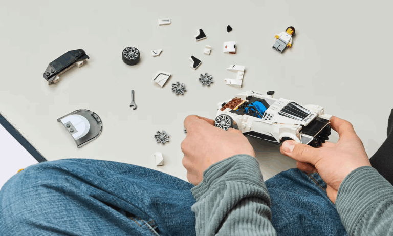 lego convierte al bugatti centodieci en una pieza de culto en miniatura 25gramos 2