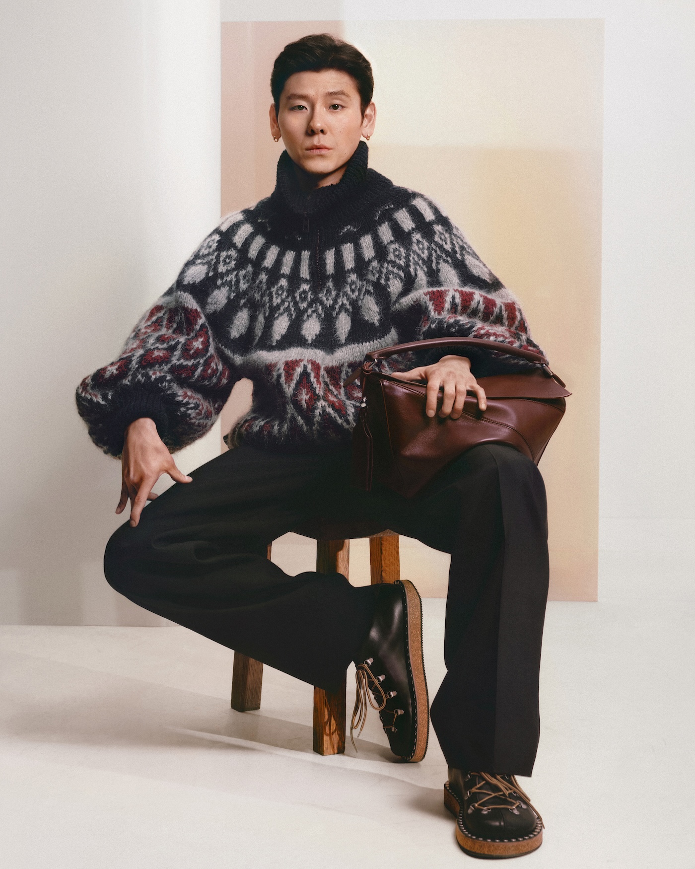 loewe busca dar con el punto de encuentro entre artesania y arte en su nueva coleccion 25gramos 3