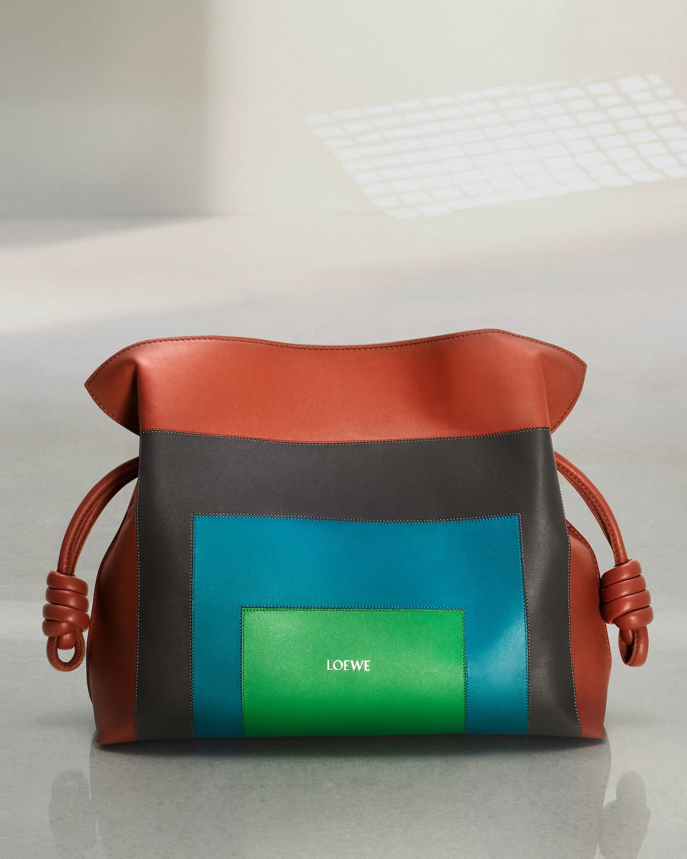 loewe busca dar con el punto de encuentro entre artesania y arte en su nueva coleccion 25gramos 5