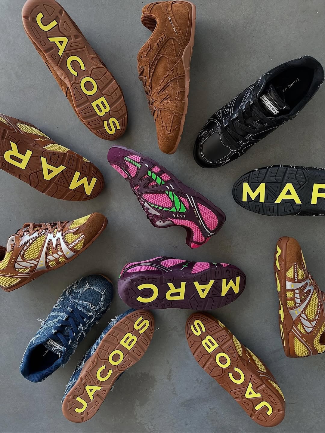 marc jacobs entra de lleno en el mundo de las zapatillas en su ultimo lanzamiento 25gramos 10