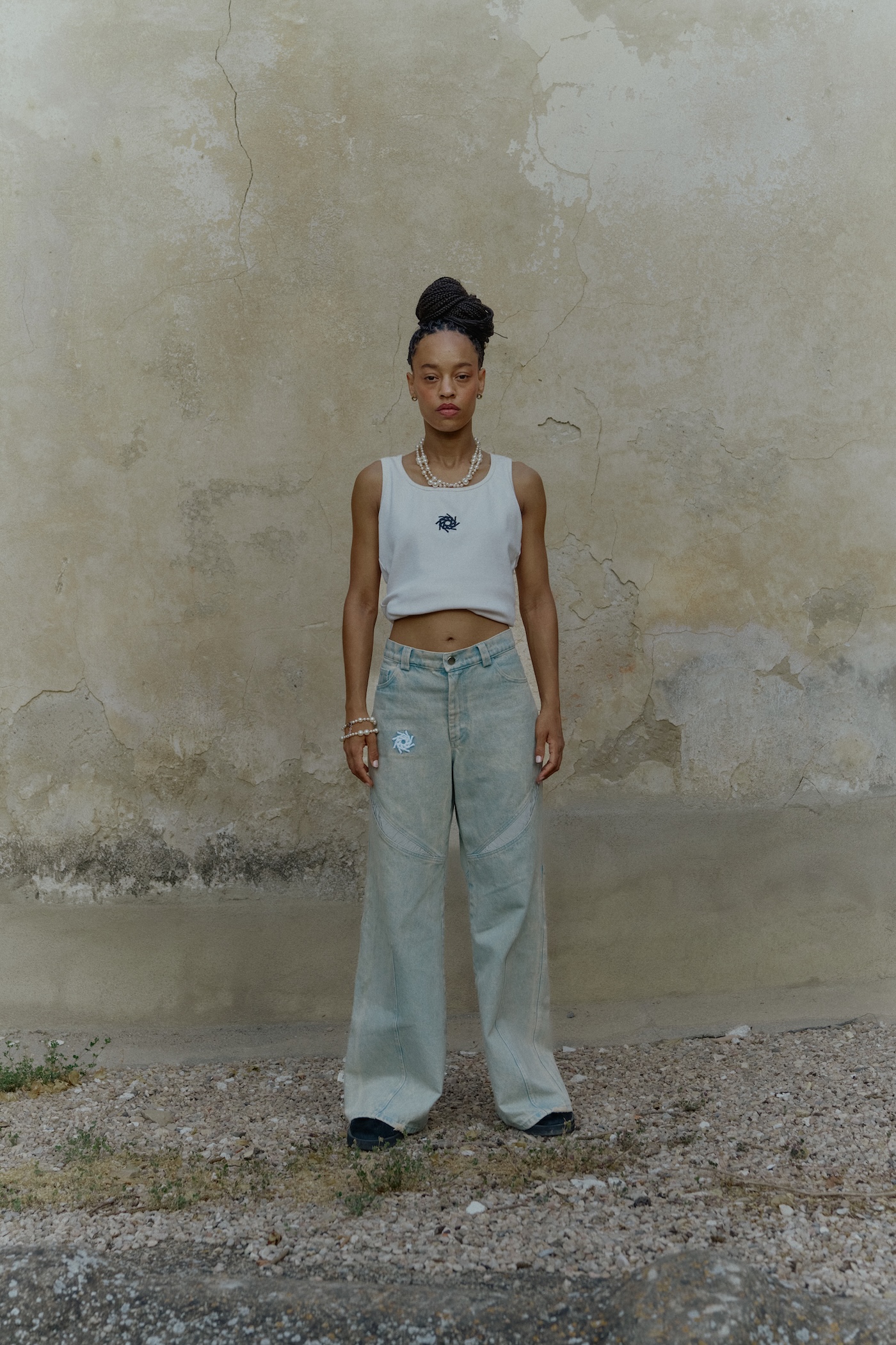 warburton reconecta son sus origenes en la nueva coleccion de su serie southside 25gramos 12