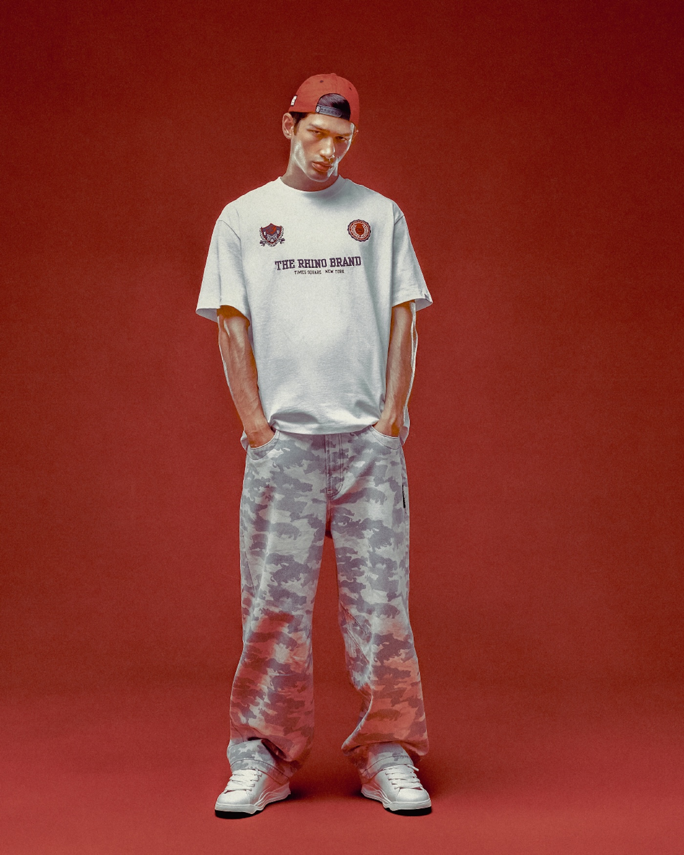 bershka vuelve a plantear un viaje a los 2000 aliandose con ecko unltd 25gramos 3