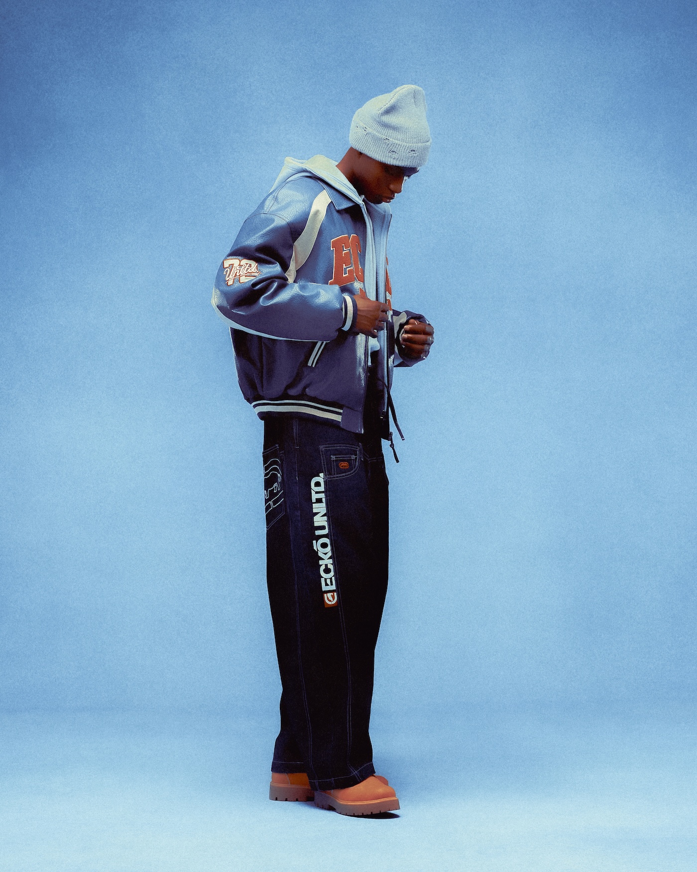 bershka vuelve a plantear un viaje a los 2000 aliandose con ecko unltd 25gramos 6