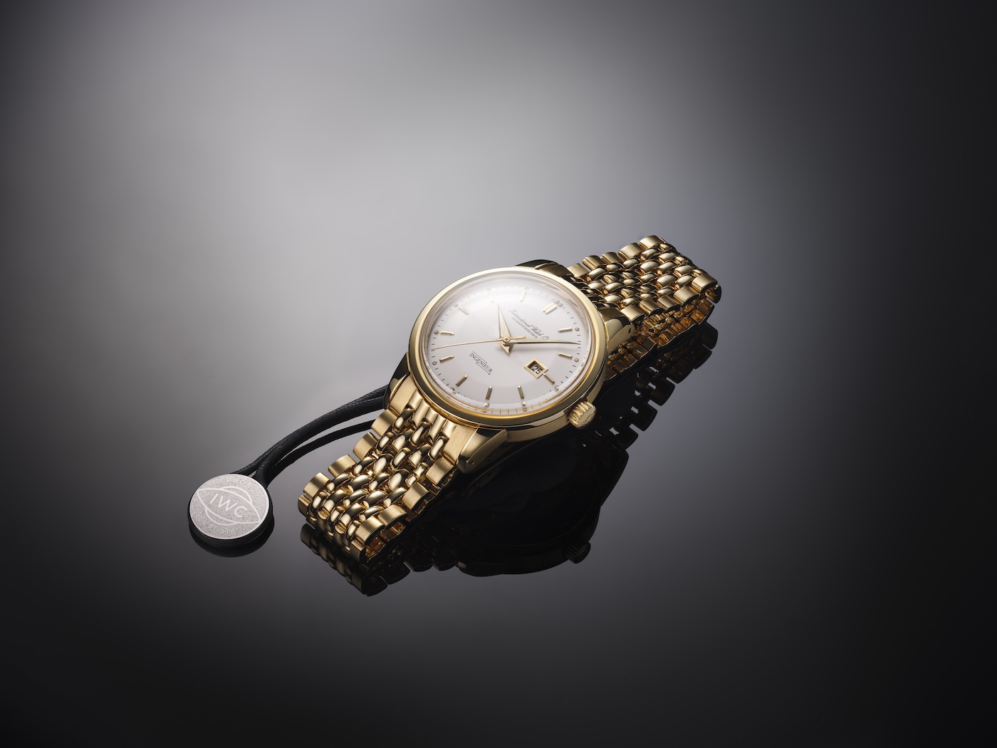 iwc schaffhausen abre la puerta a su legado con iwc curated 25gramos 4