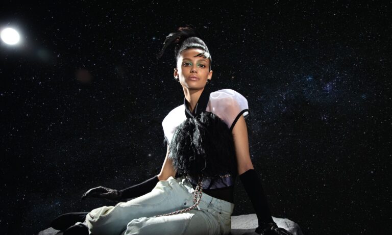 kiko kostadinov vuelve a encontrarse con levis en una capsula integramente femenina 25gramos 6