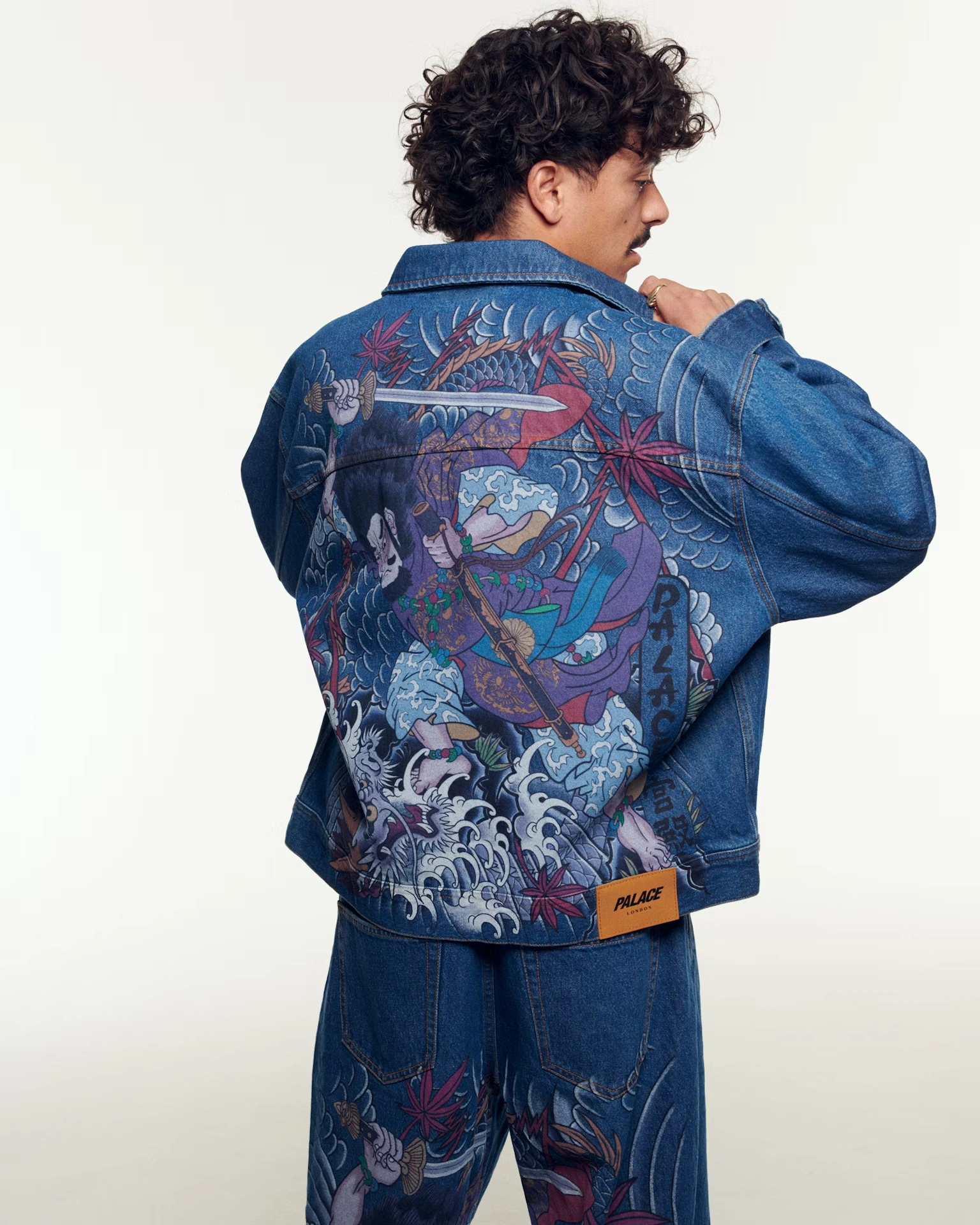 Palace Skateboards libera el lookbook para Winter 2025 - 25 Gramos