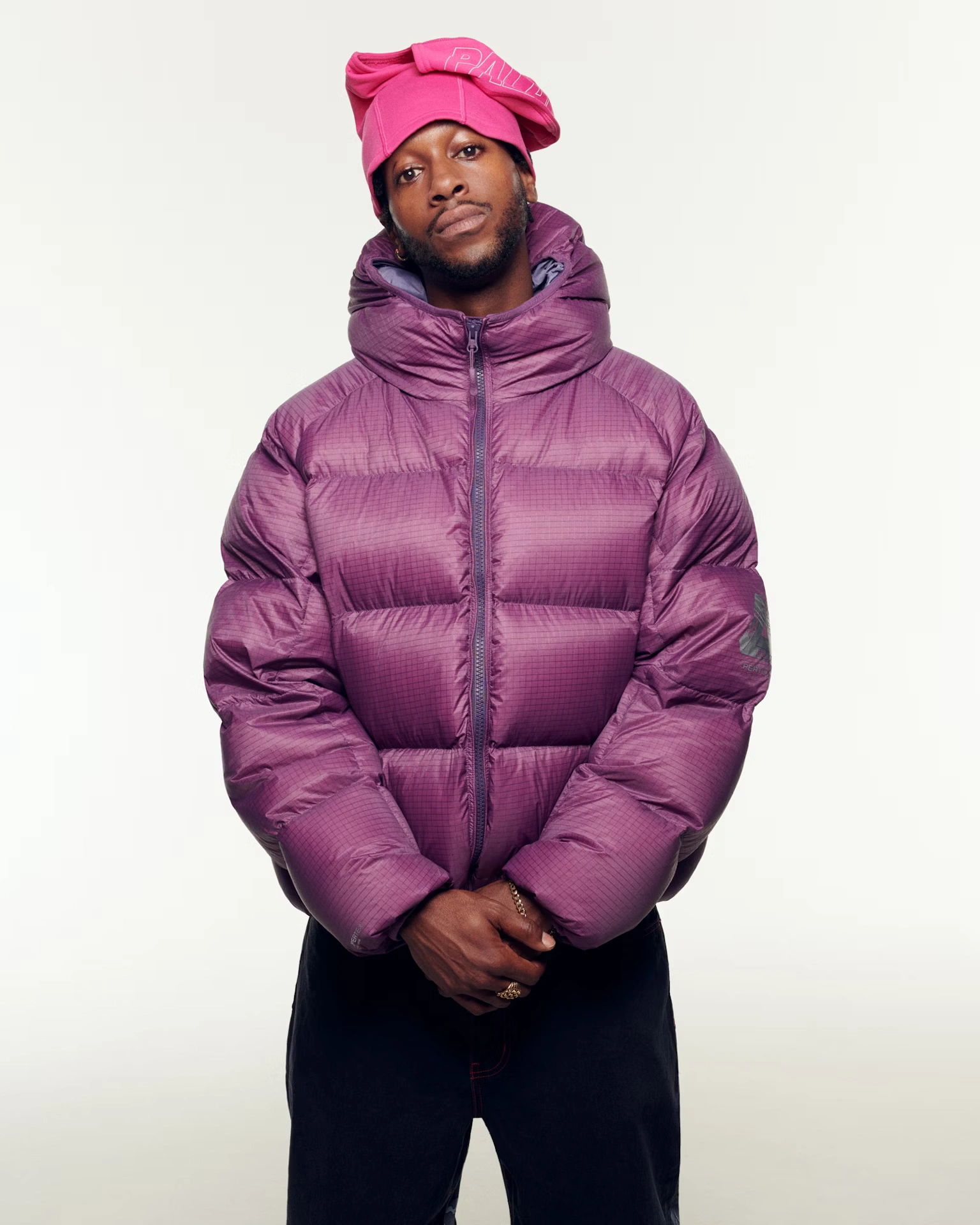 Palace Skateboards libera el lookbook para Winter 2025 - 25 Gramos