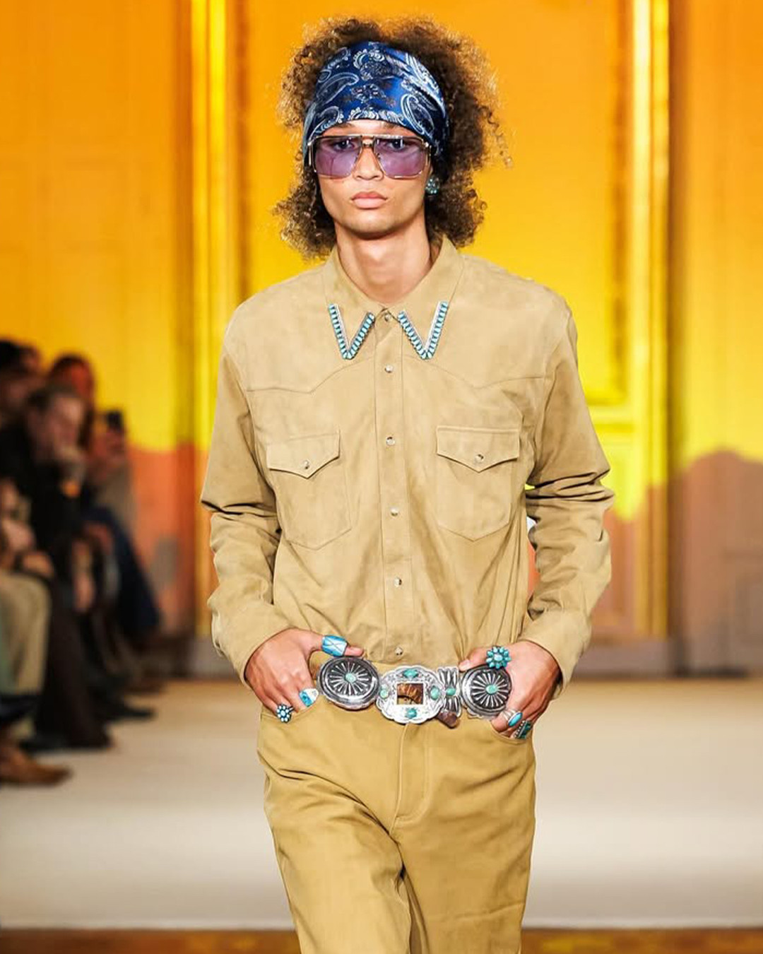 post malone transforma paris en un rodeo presentando su primera coleccion 25gramos 4