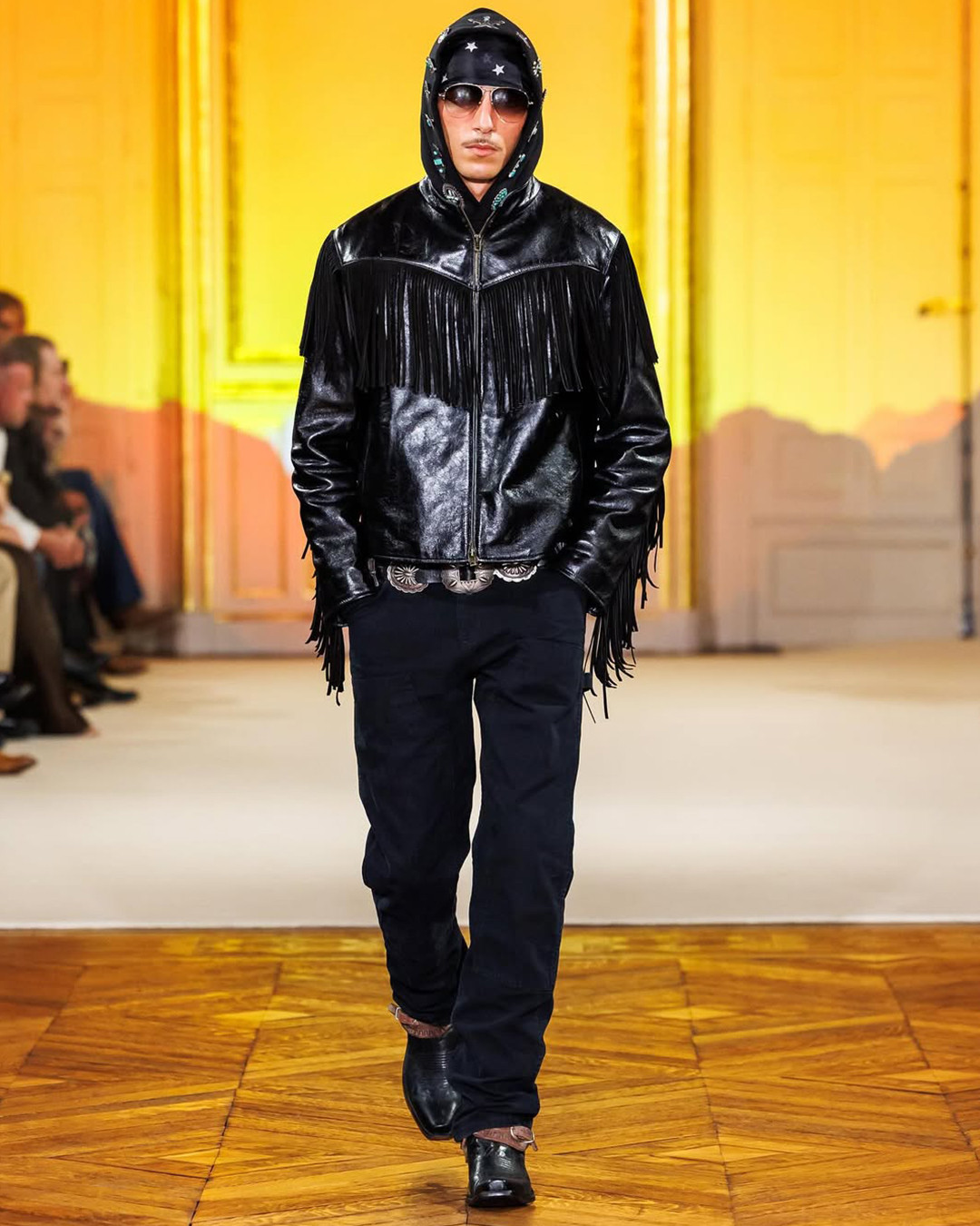 post malone transforma paris en un rodeo presentando su primera coleccion 25gramos 8