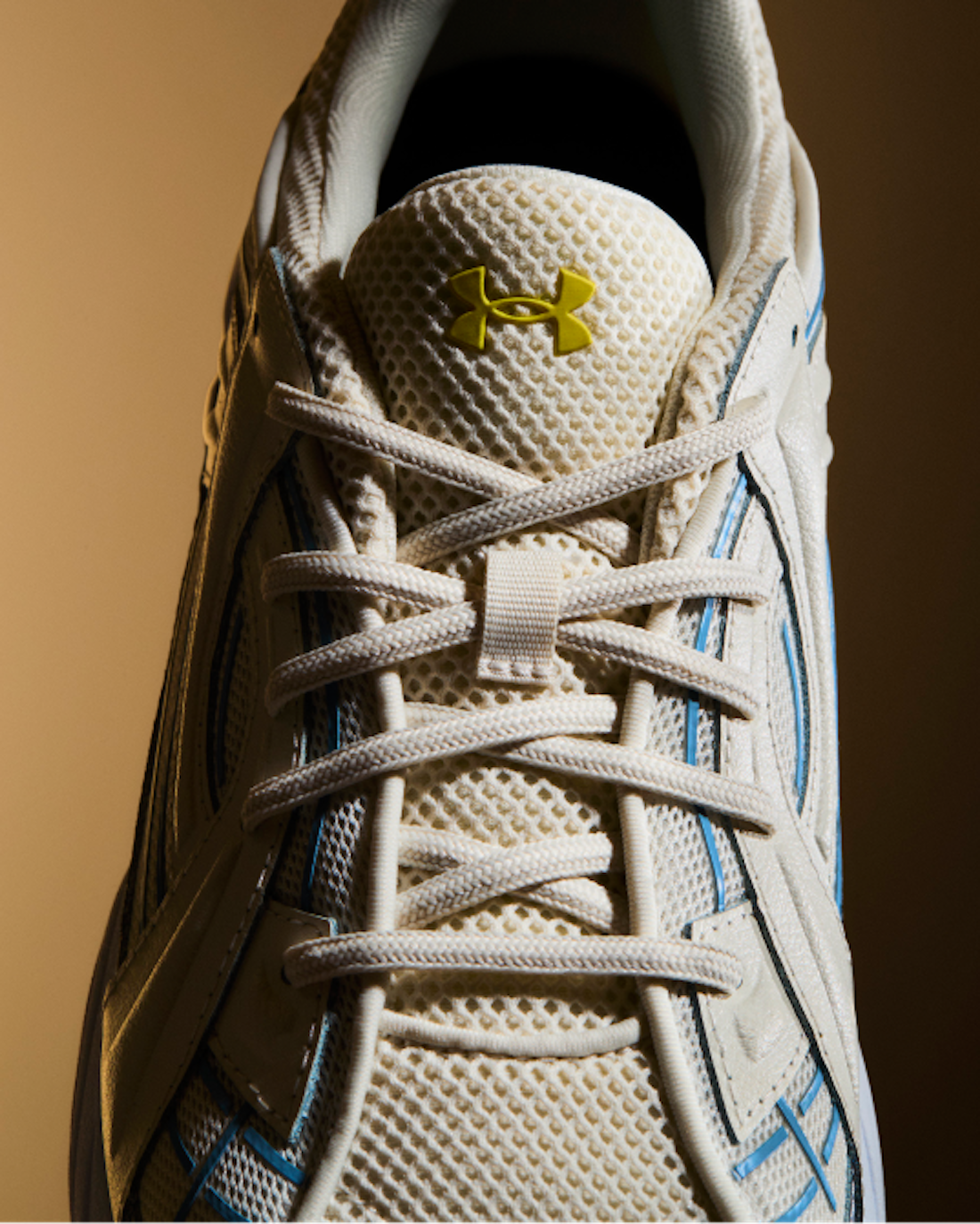 under armour a medio camino entre lo retro y lo futurista con su nueva silueta sola 25gramos 2