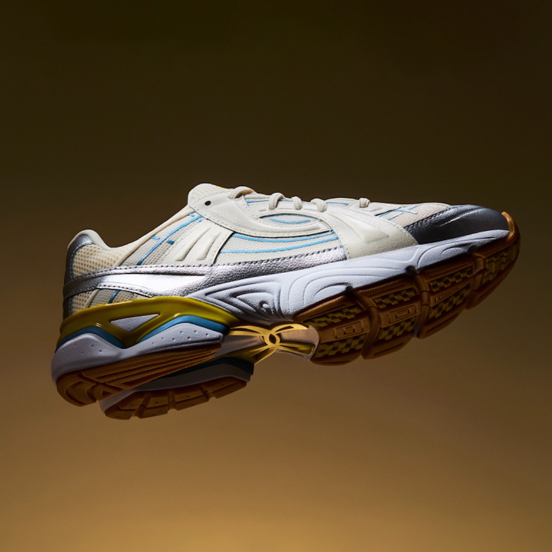 under armour a medio camino entre lo retro y lo futurista con su nueva silueta sola 25gramos 4